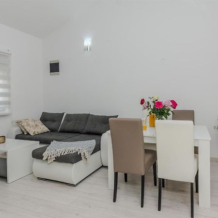 Apartments Lucica Vir Kültér fotó