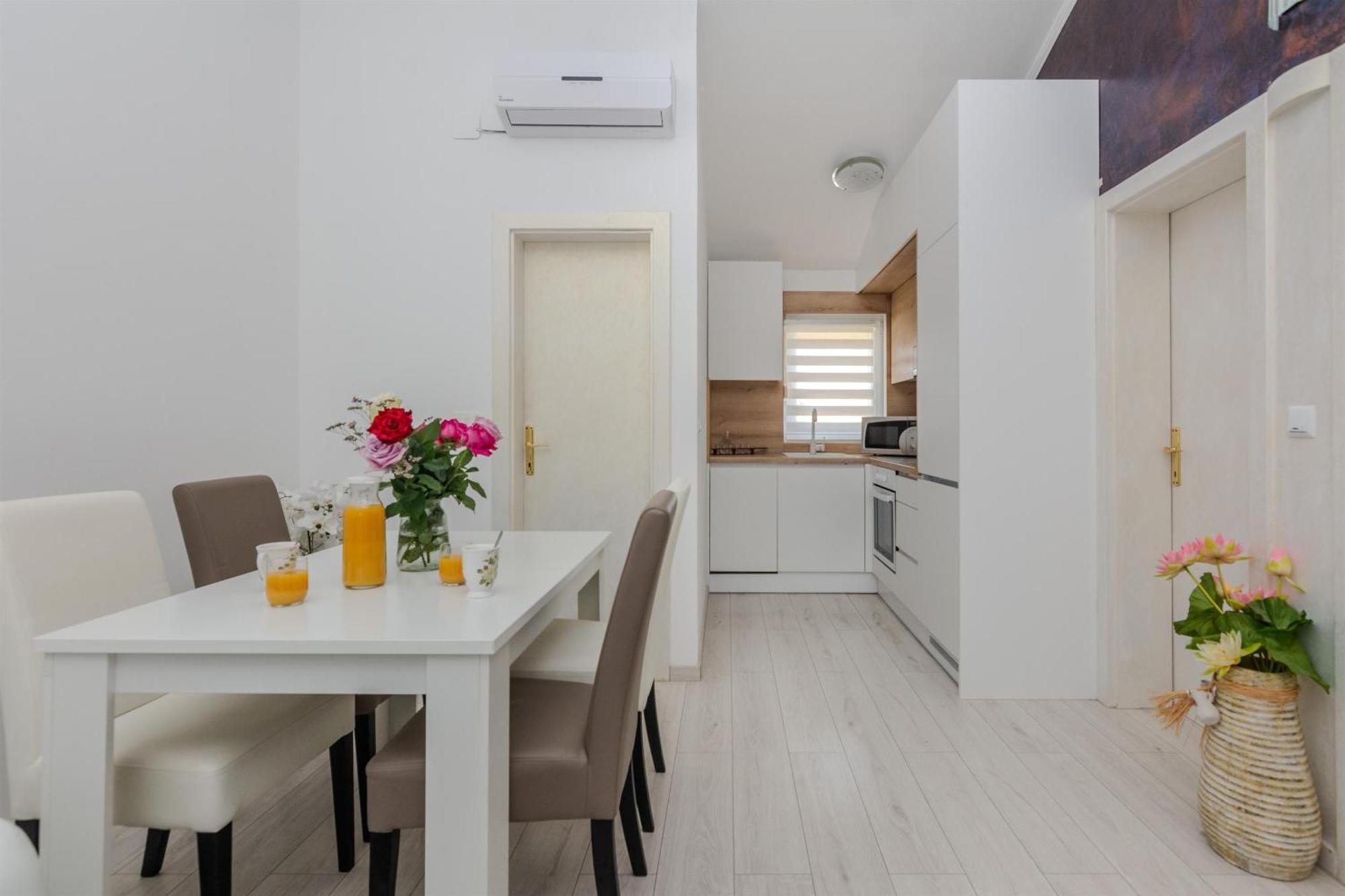 Apartments Lucica Vir Kültér fotó