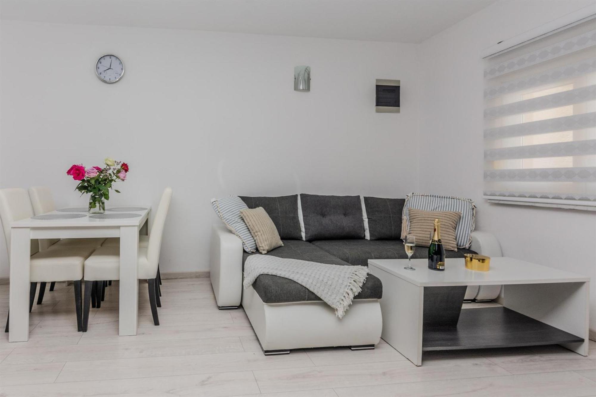 Apartments Lucica Vir Kültér fotó