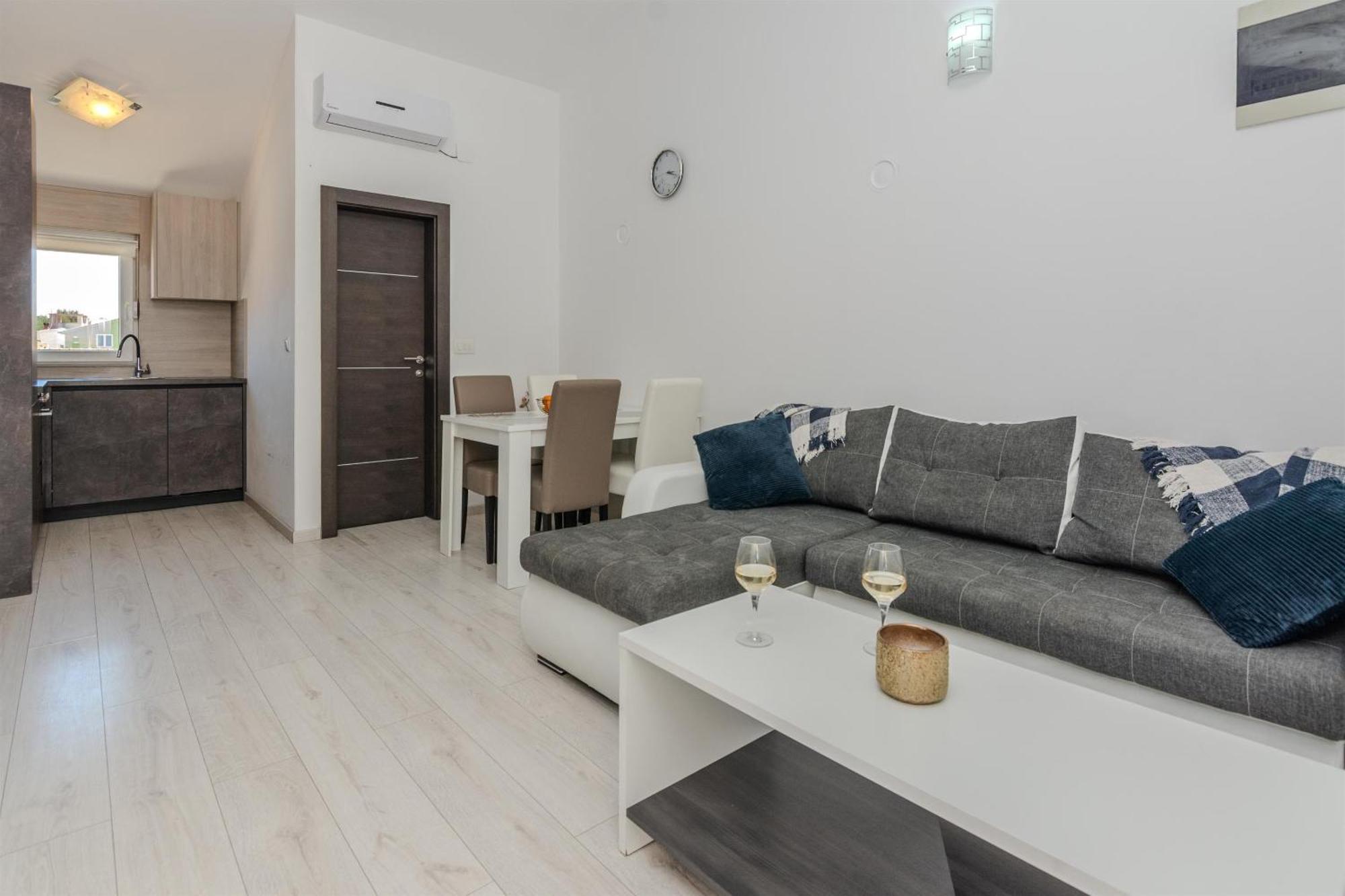 Apartments Lucica Vir Kültér fotó